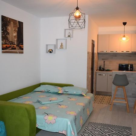 Lili Studio - Saturn Apartment ภายนอก รูปภาพ